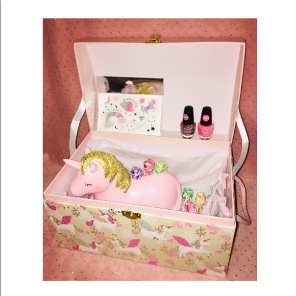 Gift Boxes - Picture 2 of 3